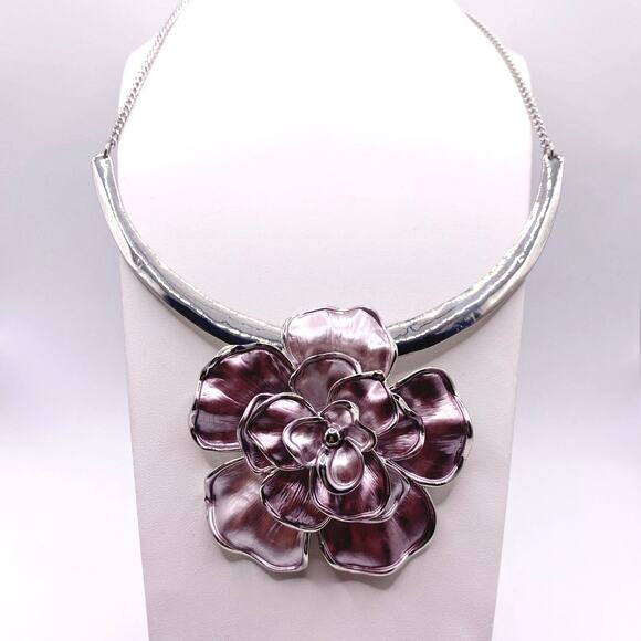 Soft Purple Enamel Flower Pendant Bib Necklace Silver Tone - Picture 3 of 7